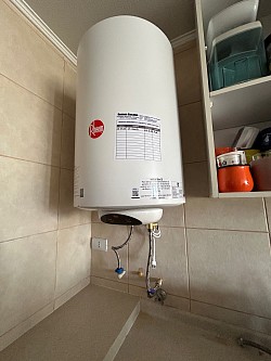 Instalación Termo Rheem 80 L